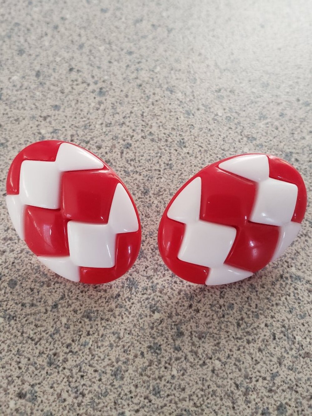 Vintage Avon Sensations Pierced Acrylic Oval Egg Earrings